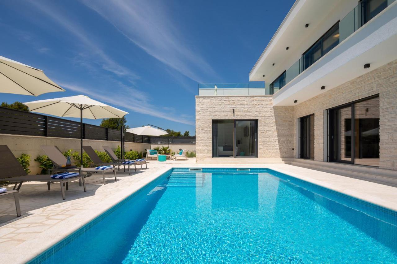 Villa Dm Vodice Bagian luar foto